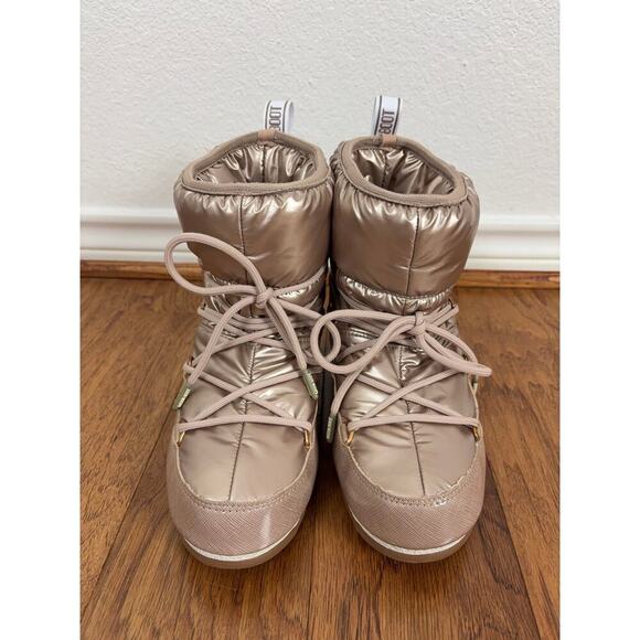B57 Moon Boot Icon Pillow Low Snow Boots US 7/8 Maximalist Après Ski Futuristic - Picture 2 of 13